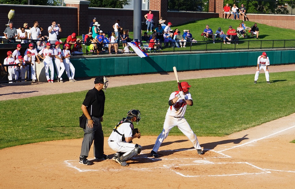 Serbian Baseball nacional team Srpski beizbol nacionalni tim u Americi. beizbol utakmca Srbija Oilmen Serbia Oilmen USA Srpska Televizija Cikago Serbian Television USA