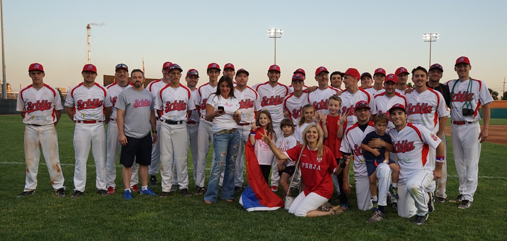 Serbian Baseball nacional team Srpski beizbol nacionalni tim u Americi. beizbol utakmca Srbija Oilmen Serbia Oilmen USA Srpska Televizija Cikago Serbian Television USA