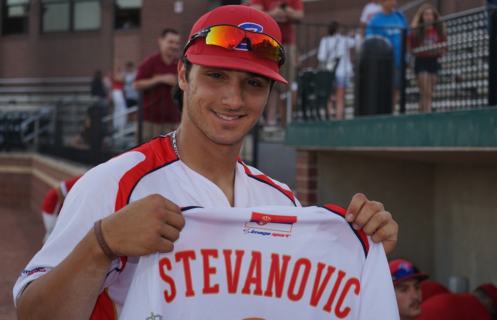 Serbian Baseball nacional team Srpski beizbol nacionalni tim u Americi. beizbol utakmca Srbija Oilmen Serbia Oilmen USA Srpska Televizija Cikago Serbian Television USA