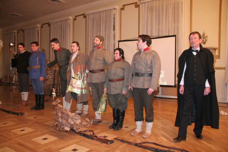  ХИТ - ПОЗОРИШНА ПРЕДСТАВА "СОЛУНЦИ ГОВОРЕ".