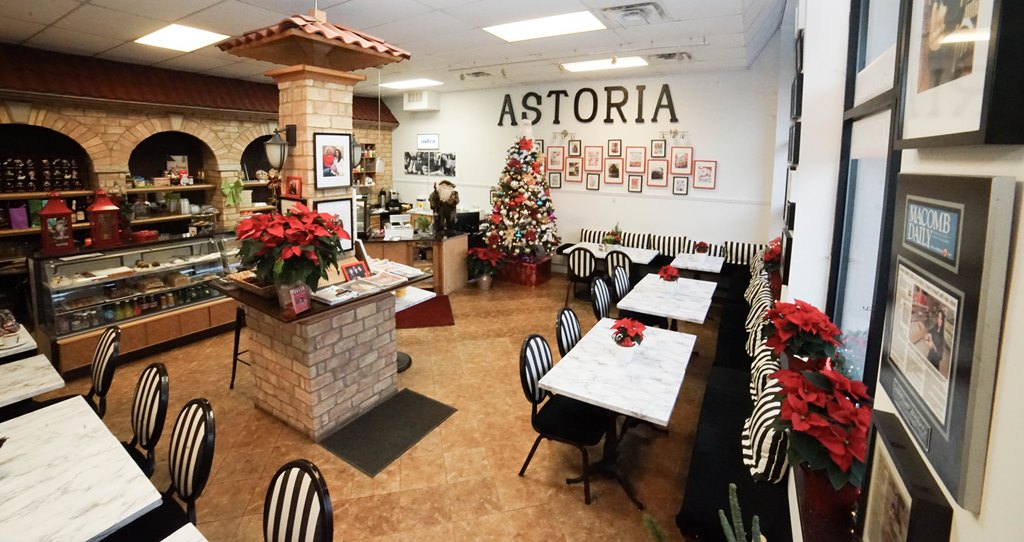 Astoria Café & Bakery Chicago IL. Astoria Cikago domaca kuvana jela, domaca hrana, torte, kolaci. 2954 W Irving Park, (773) 654-1033